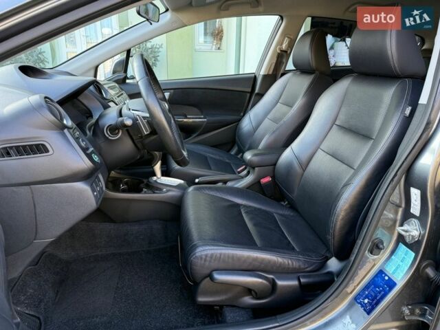 Серый Хонда Инсайт, объемом двигателя 1.3 л и пробегом 177 тыс. км за 10000 $, фото 57 на Automoto.ua