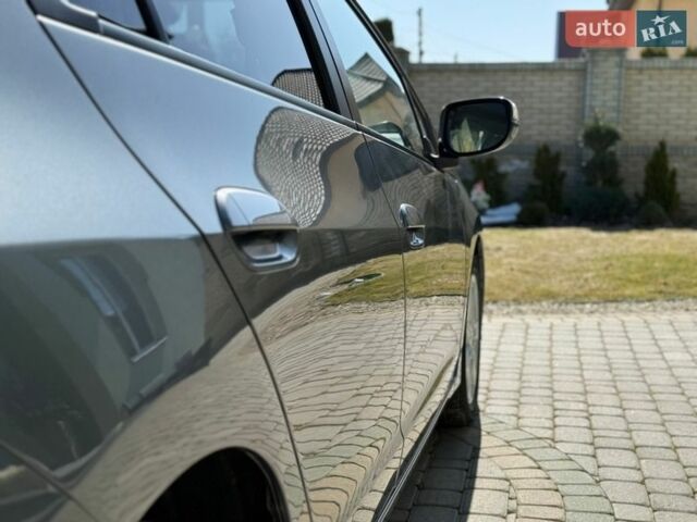 Серый Хонда Инсайт, объемом двигателя 1.3 л и пробегом 177 тыс. км за 10000 $, фото 49 на Automoto.ua