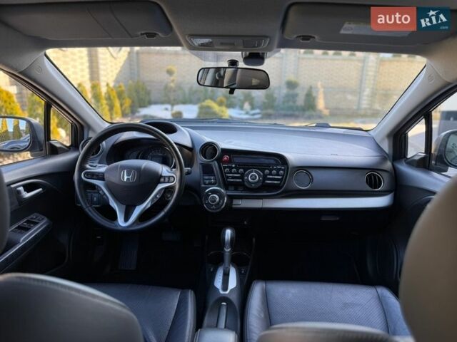 Серый Хонда Инсайт, объемом двигателя 1.3 л и пробегом 177 тыс. км за 10000 $, фото 61 на Automoto.ua