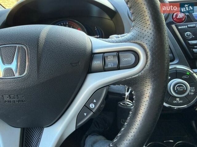 Серый Хонда Инсайт, объемом двигателя 1.3 л и пробегом 177 тыс. км за 10000 $, фото 63 на Automoto.ua