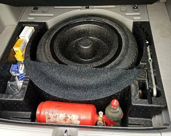 Хонда Инсайт 2014 в Киеве на Automoto.ua Серый Хонда Инсайт, объемом двигателя 1.34 л и пробегом 232 тыс. км за 8499 $, фото 14 на Automoto.ua