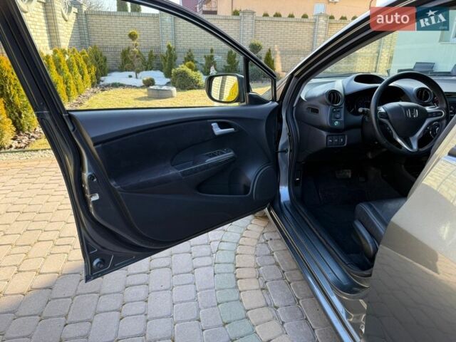 Серый Хонда Инсайт, объемом двигателя 1.3 л и пробегом 177 тыс. км за 10000 $, фото 53 на Automoto.ua