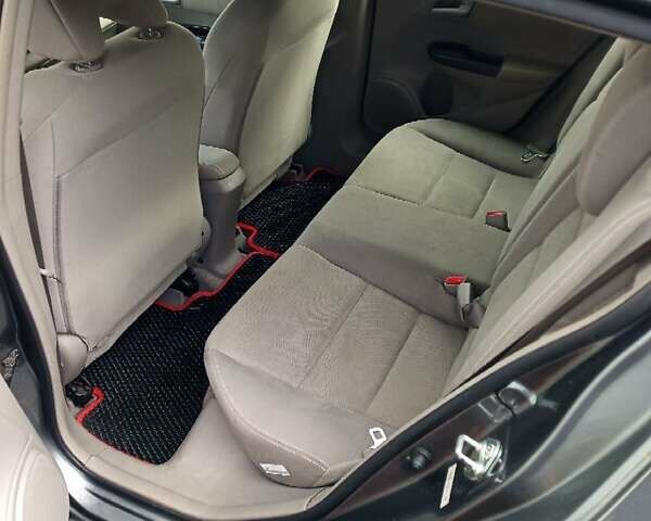 Хонда Инсайт 2014 в Киеве на Automoto.ua Серый Хонда Инсайт, объемом двигателя 1.34 л и пробегом 232 тыс. км за 8499 $, фото 6 на Automoto.ua