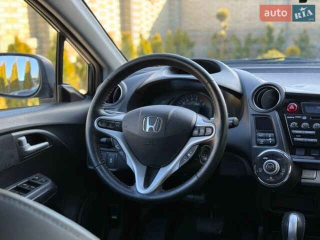 Серый Хонда Инсайт, объемом двигателя 1.3 л и пробегом 177 тыс. км за 10000 $, фото 60 на Automoto.ua