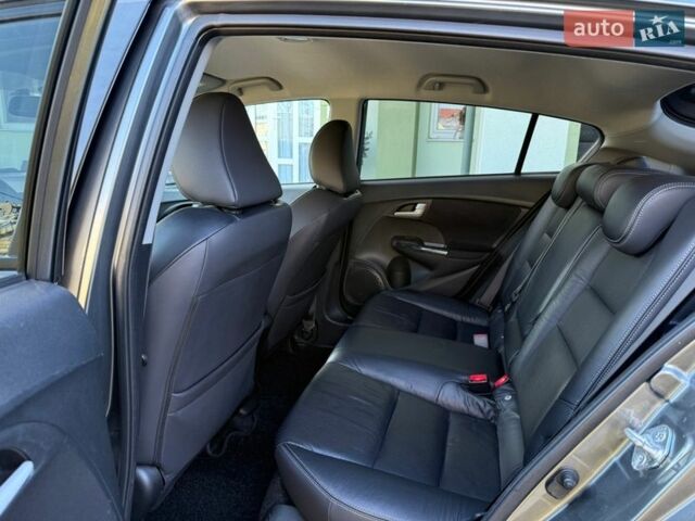 Серый Хонда Инсайт, объемом двигателя 1.3 л и пробегом 177 тыс. км за 10000 $, фото 92 на Automoto.ua