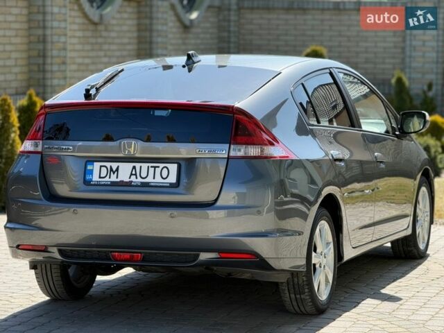 Серый Хонда Инсайт, объемом двигателя 1.3 л и пробегом 177 тыс. км за 10000 $, фото 1 на Automoto.ua