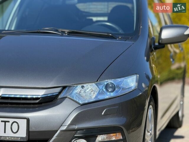 Серый Хонда Инсайт, объемом двигателя 1.3 л и пробегом 177 тыс. км за 10000 $, фото 36 на Automoto.ua