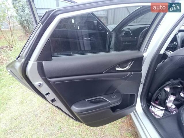 Сірий Хонда Інсайт, об'ємом двигуна 1.5 л та пробігом 79 тис. км за 18600 $, фото 15 на Automoto.ua