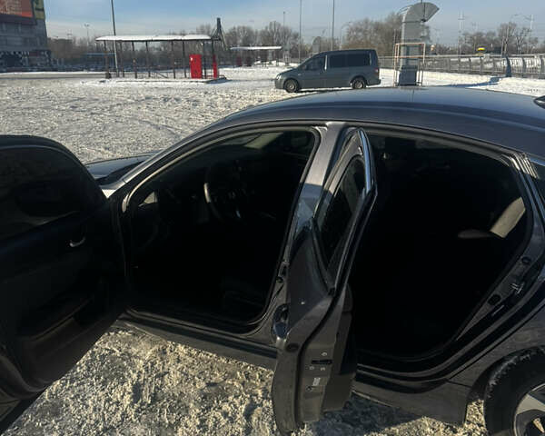 Сірий Хонда Інсайт, об'ємом двигуна 1.5 л та пробігом 125 тис. км за 15550 $, фото 2 на Automoto.ua