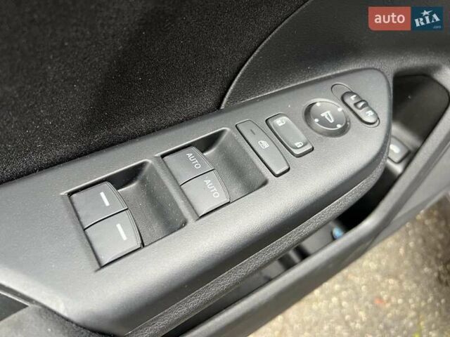 Серый Хонда Инсайт, объемом двигателя 1.5 л и пробегом 90 тыс. км за 20990 $, фото 19 на Automoto.ua