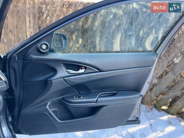 Серый Хонда Инсайт, объемом двигателя 1.5 л и пробегом 71 тыс. км за 21700 $, фото 14 на Automoto.ua