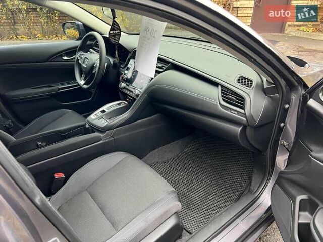 Серый Хонда Инсайт, объемом двигателя 1.5 л и пробегом 90 тыс. км за 20990 $, фото 23 на Automoto.ua