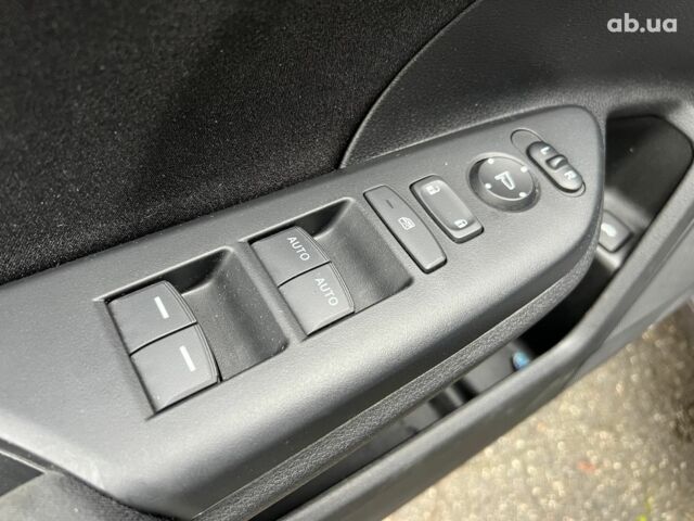 Серый Хонда Инсайт, объемом двигателя 1.5 л и пробегом 90 тыс. км за 20990 $, фото 19 на Automoto.ua