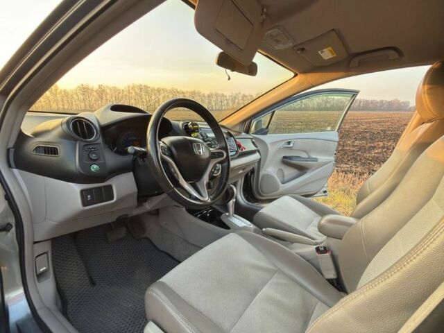 Серый Хонда Инсайт, объемом двигателя 1.3 л и пробегом 243 тыс. км за 7900 $, фото 9 на Automoto.ua