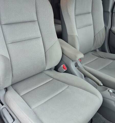 Синий Хонда Инсайт, объемом двигателя 1.3 л и пробегом 100 тыс. км за 6500 $, фото 15 на Automoto.ua