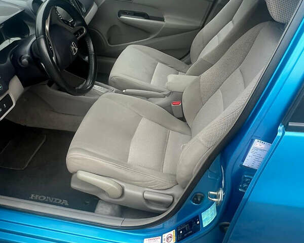 Синий Хонда Инсайт, объемом двигателя 1.34 л и пробегом 222 тыс. км за 6500 $, фото 4 на Automoto.ua