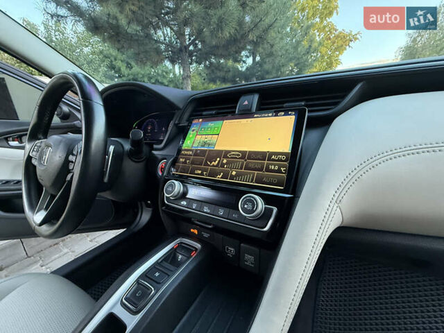 Синий Хонда Инсайт, объемом двигателя 1.5 л и пробегом 122 тыс. км за 15999 $, фото 97 на Automoto.ua