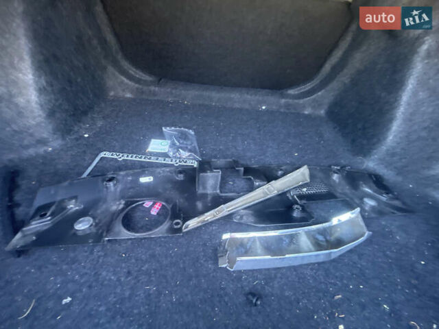 Синий Хонда Инсайт, объемом двигателя 1.5 л и пробегом 135 тыс. км за 15900 $, фото 7 на Automoto.ua