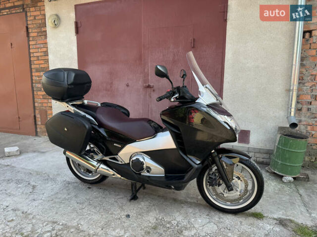 Черный Хонда Integra 700, объемом двигателя 0.7 л и пробегом 35 тыс. км за 6100 $, фото 4 на Automoto.ua