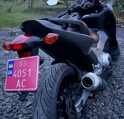 Серый Хонда Integra 750, объемом двигателя 0 л и пробегом 53 тыс. км за 6300 $, фото 4 на Automoto.ua