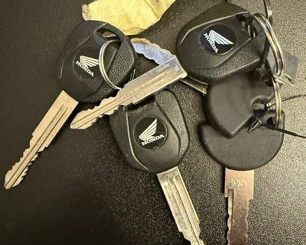 Серый Хонда Integra 750, объемом двигателя 0 л и пробегом 53 тыс. км за 6300 $, фото 10 на Automoto.ua