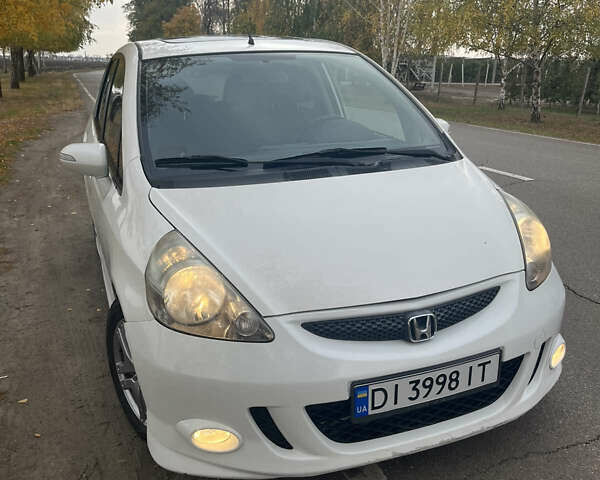 Белый Хонда Джаз, объемом двигателя 1.4 л и пробегом 133 тыс. км за 5700 $, фото 6 на Automoto.ua