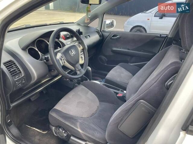 Белый Хонда Джаз, объемом двигателя 1.4 л и пробегом 183 тыс. км за 5800 $, фото 7 на Automoto.ua
