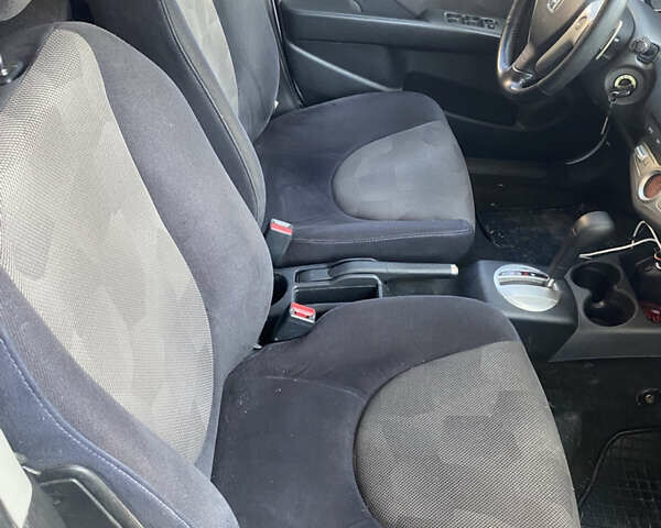 Белый Хонда Джаз, объемом двигателя 1.4 л и пробегом 133 тыс. км за 5700 $, фото 14 на Automoto.ua