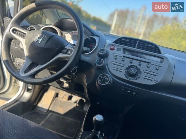 Белый Хонда Джаз, объемом двигателя 1.2 л и пробегом 159 тыс. км за 5600 $, фото 11 на Automoto.ua