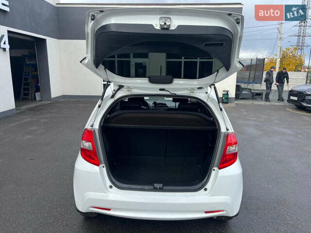 Хонда Джаз 2011 в Виннице на Automoto.ua Белый Хонда Джаз, объемом двигателя 1.34 л и пробегом 227 тыс. км за 7999 $, фото 23 на Automoto.ua