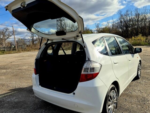 Хонда Джаз 2011 в Харькове на Automoto.ua Белый Хонда Джаз, объемом двигателя 1.2 л и пробегом 169 тыс. км за 4900 $, фото 7 на Automoto.ua