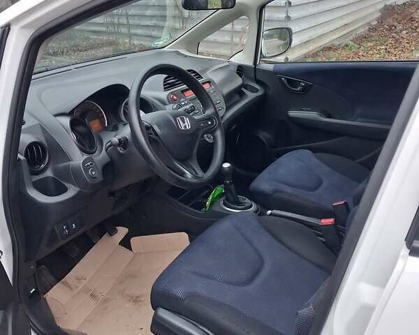 Білий Хонда Джаз, об'ємом двигуна 1.2 л та пробігом 198 тис. км за 7200 $, фото 11 на Automoto.ua