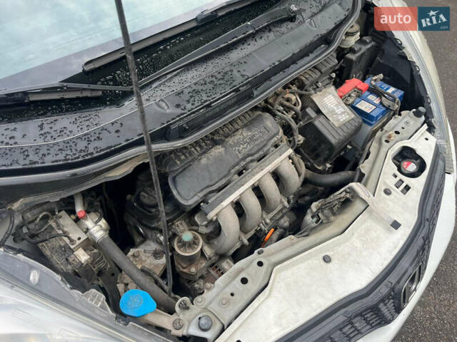 Хонда Джаз 2011 в Виннице на Automoto.ua Белый Хонда Джаз, объемом двигателя 1.34 л и пробегом 227 тыс. км за 7999 $, фото 22 на Automoto.ua