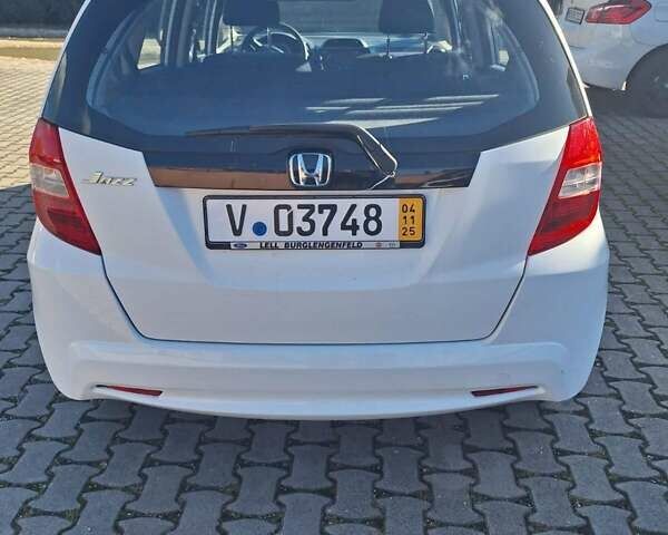 Білий Хонда Джаз, об'ємом двигуна 1.2 л та пробігом 198 тис. км за 7200 $, фото 1 на Automoto.ua