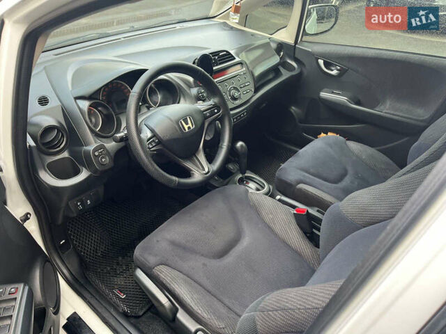Хонда Джаз 2011 в Виннице на Automoto.ua Белый Хонда Джаз, объемом двигателя 1.34 л и пробегом 227 тыс. км за 7999 $, фото 26 на Automoto.ua