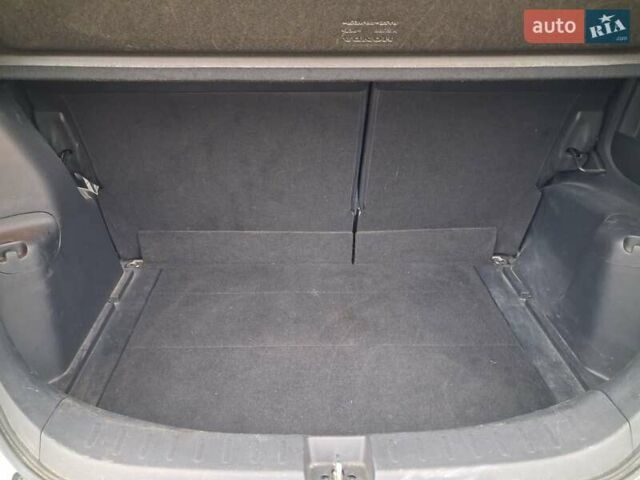 Білий Хонда Джаз, об'ємом двигуна 1.2 л та пробігом 198 тис. км за 7200 $, фото 18 на Automoto.ua