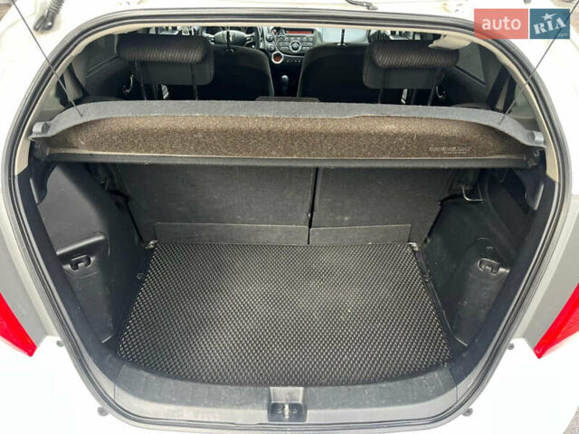 Хонда Джаз 2011 в Виннице на Automoto.ua Белый Хонда Джаз, объемом двигателя 1.34 л и пробегом 227 тыс. км за 7999 $, фото 25 на Automoto.ua