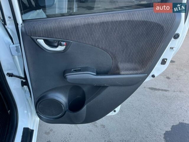 Білий Хонда Джаз, об'ємом двигуна 1.4 л та пробігом 231 тис. км за 6950 $, фото 19 на Automoto.ua