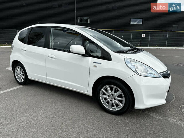 Белый Хонда Джаз, объемом двигателя 1.3 л и пробегом 110 тыс. км за 11300 $, фото 1 на Automoto.ua