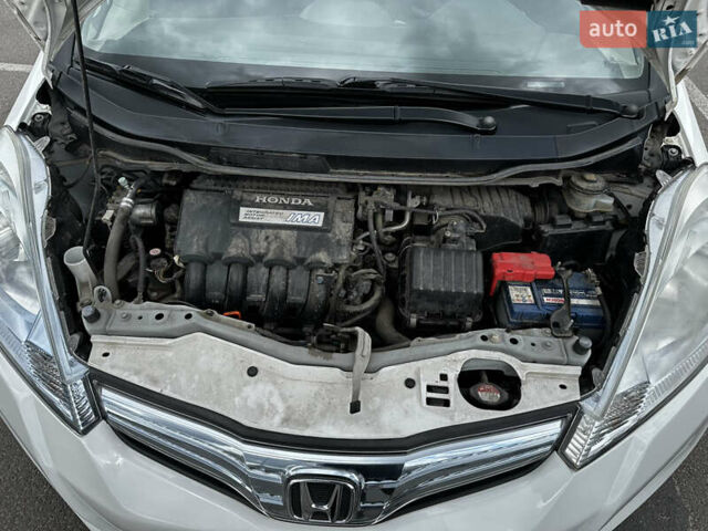 Белый Хонда Джаз, объемом двигателя 1.3 л и пробегом 110 тыс. км за 11300 $, фото 22 на Automoto.ua