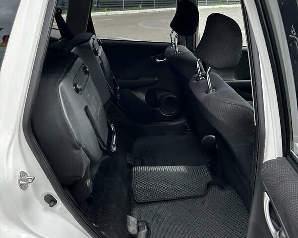 Белый Хонда Джаз, объемом двигателя 1.3 л и пробегом 110 тыс. км за 11300 $, фото 10 на Automoto.ua