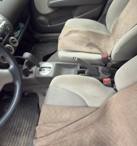 Бежевий Хонда Джаз, об'ємом двигуна 1.5 л та пробігом 219 тис. км за 6200 $, фото 23 на Automoto.ua