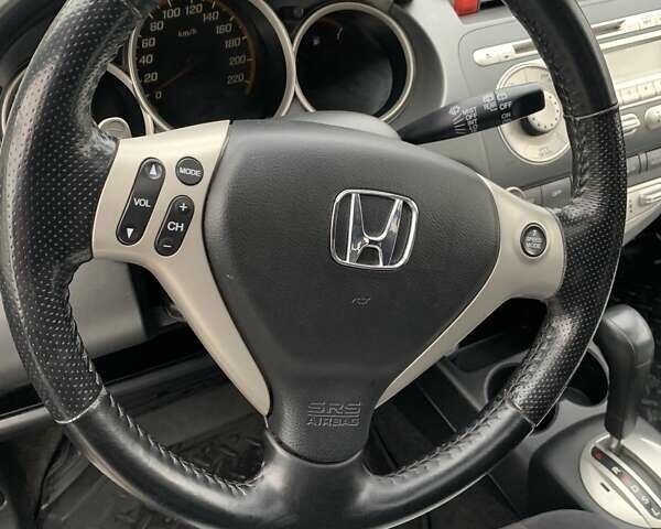 Черный Хонда Джаз, объемом двигателя 1.34 л и пробегом 250 тыс. км за 4950 $, фото 30 на Automoto.ua