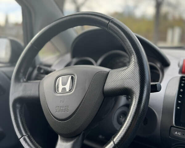 Хонда Джаз 2007 в Самборе на Automoto.ua Черный Хонда Джаз, объемом двигателя 1.2 л и пробегом 325 тыс. км за 3600 $, фото 17 на Automoto.ua