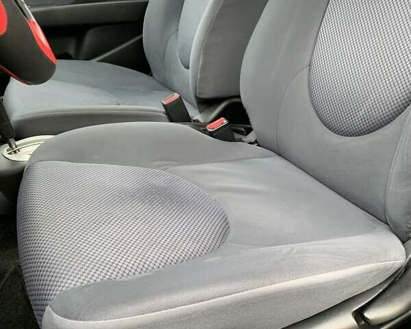 Чорний Хонда Джаз, об'ємом двигуна 1.3 л та пробігом 177 тис. км за 5750 $, фото 27 на Automoto.ua