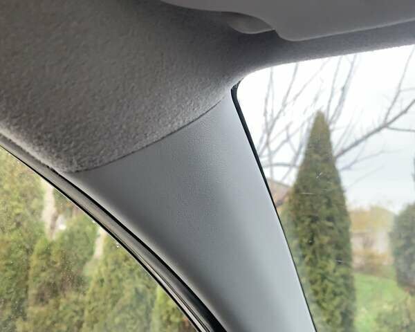 Черный Хонда Джаз, объемом двигателя 1.34 л и пробегом 250 тыс. км за 4950 $, фото 46 на Automoto.ua