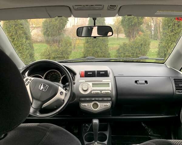 Черный Хонда Джаз, объемом двигателя 1.4 л и пробегом 250 тыс. км за 4999 $, фото 48 на Automoto.ua