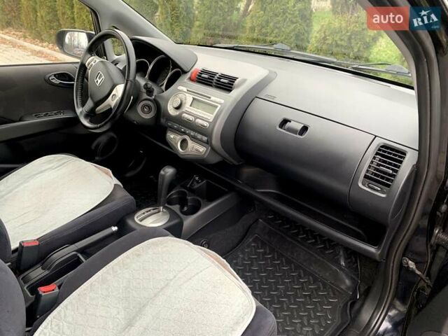 Черный Хонда Джаз, объемом двигателя 1.4 л и пробегом 250 тыс. км за 4999 $, фото 35 на Automoto.ua