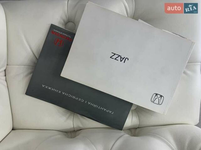 Черный Хонда Джаз, объемом двигателя 1.4 л и пробегом 250 тыс. км за 4999 $, фото 73 на Automoto.ua