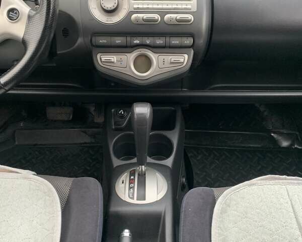 Черный Хонда Джаз, объемом двигателя 1.4 л и пробегом 250 тыс. км за 4999 $, фото 51 на Automoto.ua